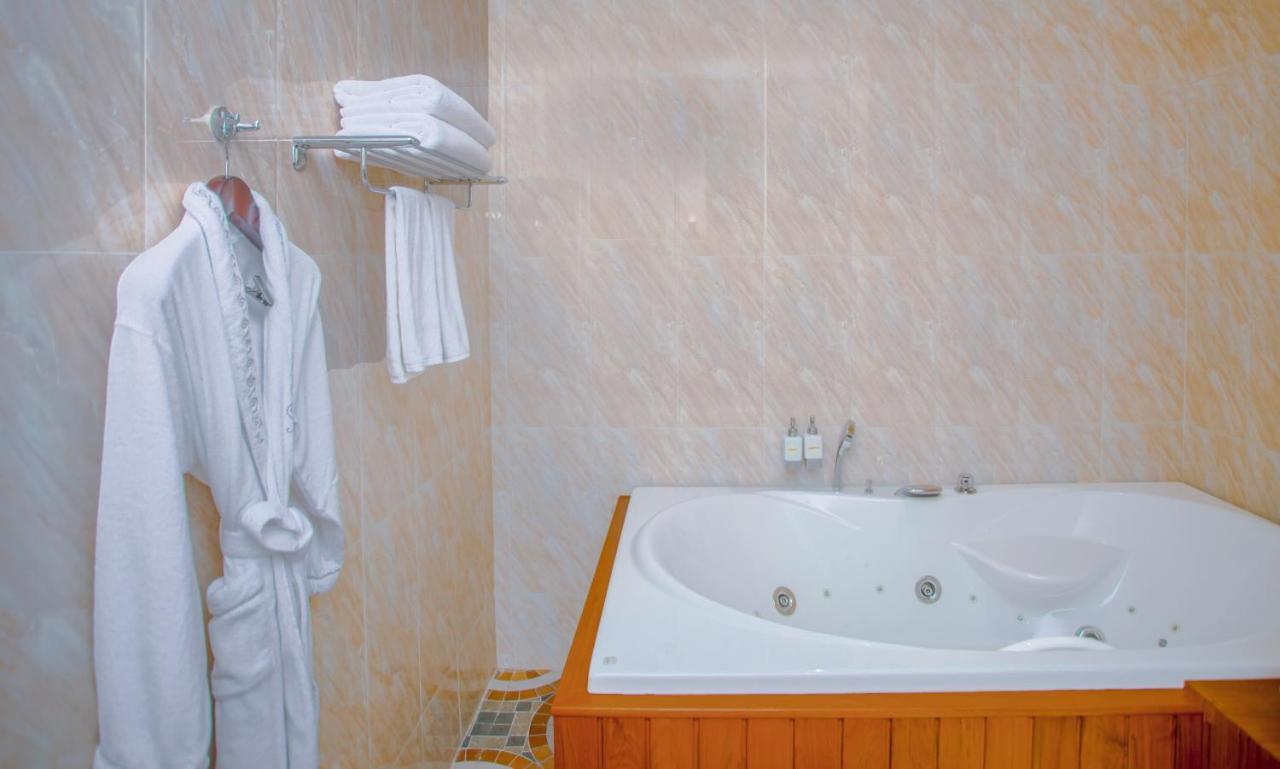 Sunset Palace View Suites Mandalay Ngoại thất bức ảnh